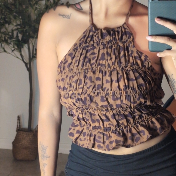 Leopard Open Back Top - Picture 2 of 7